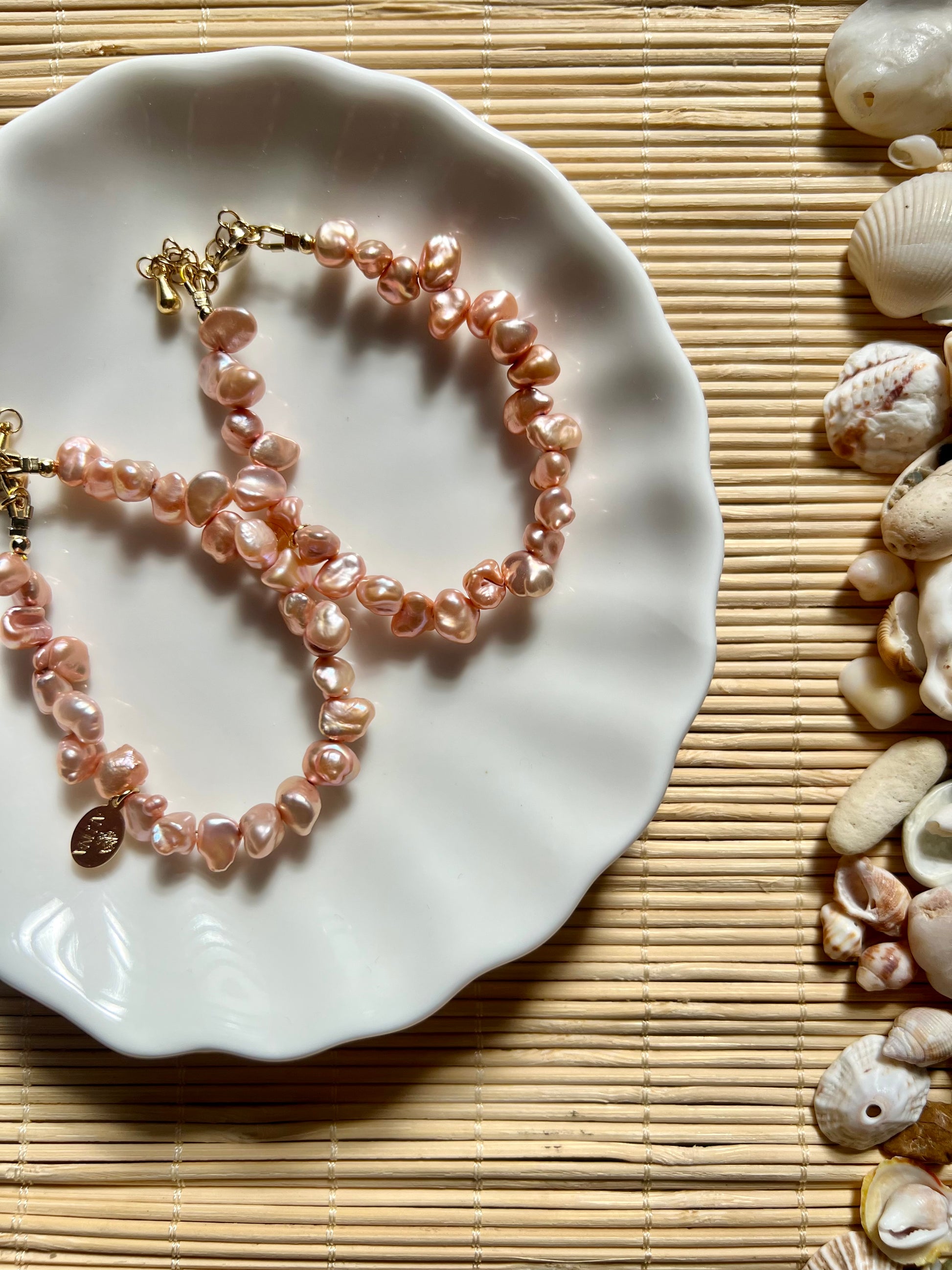 Rosé Pearl Bracelet